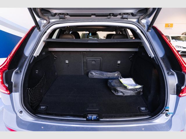 Volvo XC60 2.0 T6 AWD Recharge Ultimate Black Ed AT