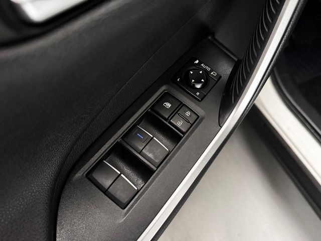 TOYOTA Rav4 2.5l 220H Advance