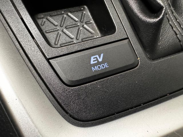 TOYOTA Rav4 2.5l 220H Advance