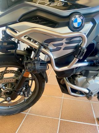 BMW f 750 GS - Moto de aventura/touring