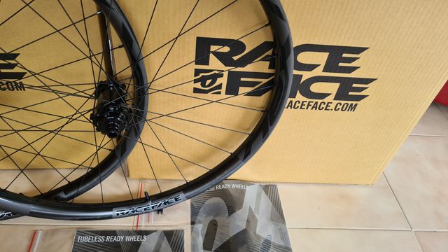 Ruedas de carbono 29" Raceface Next R 31