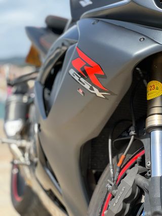 Suzuki GSXR 600 K7 - Impecable