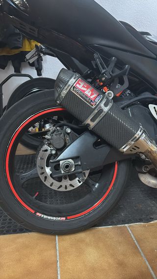 Suzuki GSXR 600 K7 - Impecable