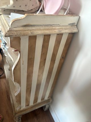 Mueble vintage blanco roto