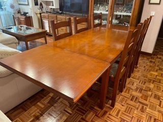 Mesa extensible + 6 sillas madera maciza