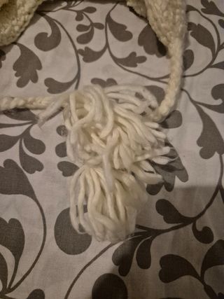 Gorro Bershka beige - Talla única