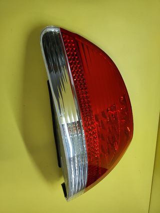 PILOTO TRASERO IZQUIERDO BMW 730D E65