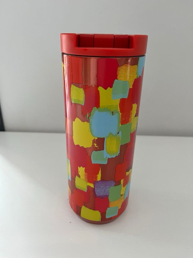 Copo térmico de Starbucks vermelho