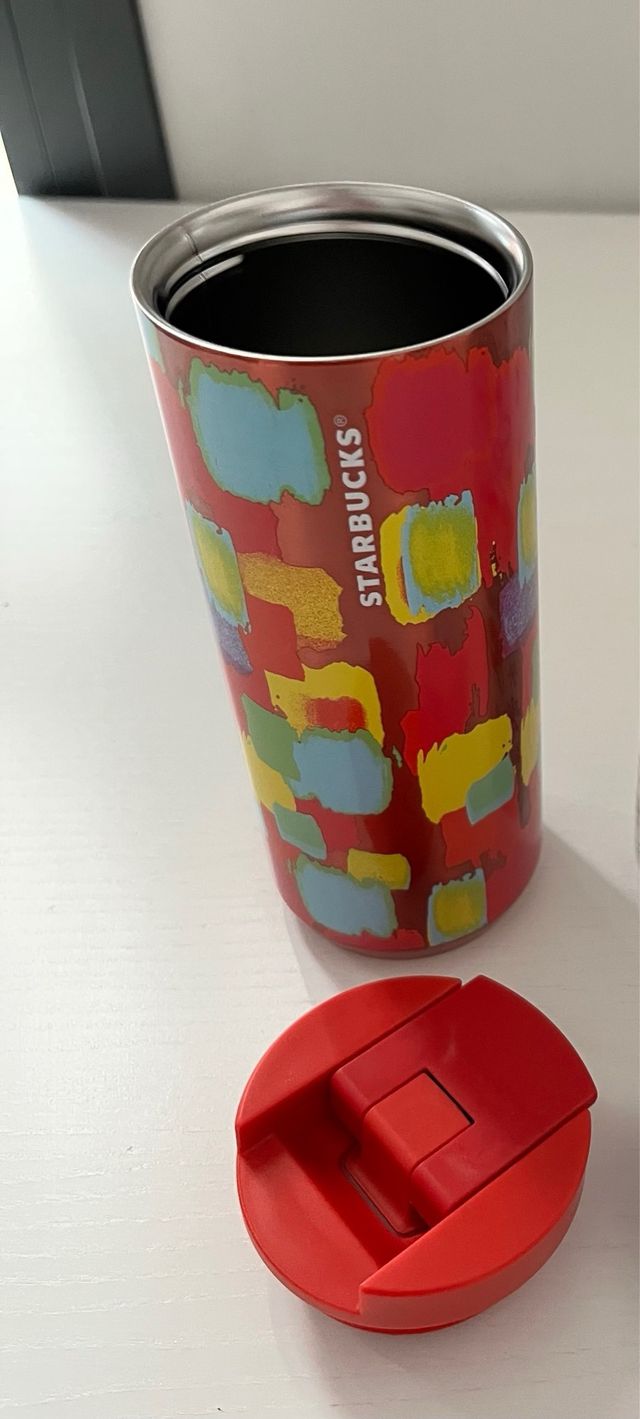 Copo térmico de Starbucks vermelho