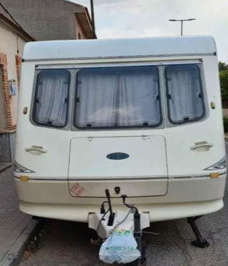 Urgente urgente Caravana familiar  muy cuidada