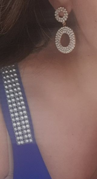 Vestido fiesta azul electrico pendientes brillante