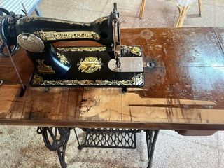 Máquina coser Singer antigua