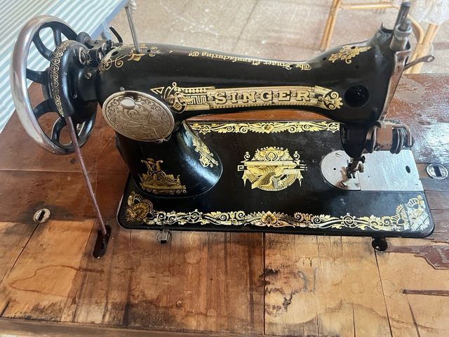 Máquina coser Singer antigua