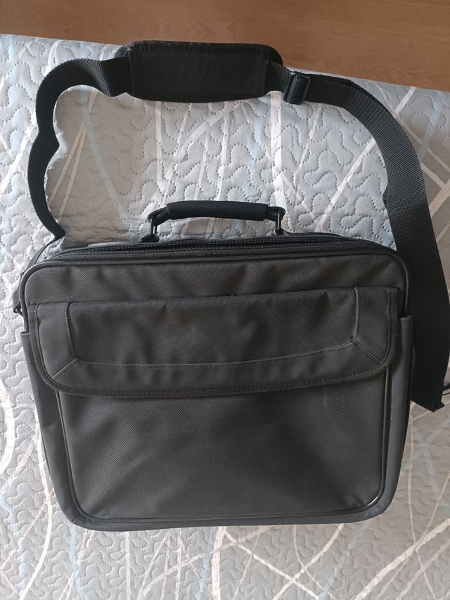 Portátil HP Pavilion g6 Rojo+maletín de trasporte.