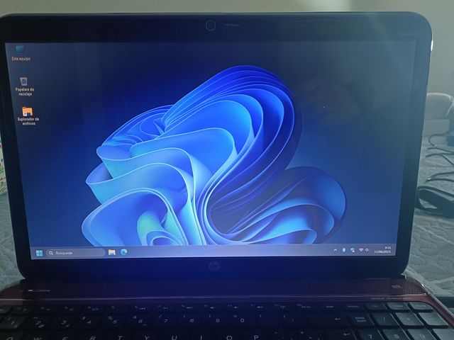 Portátil HP Pavilion g6 Rojo+maletín de trasporte.