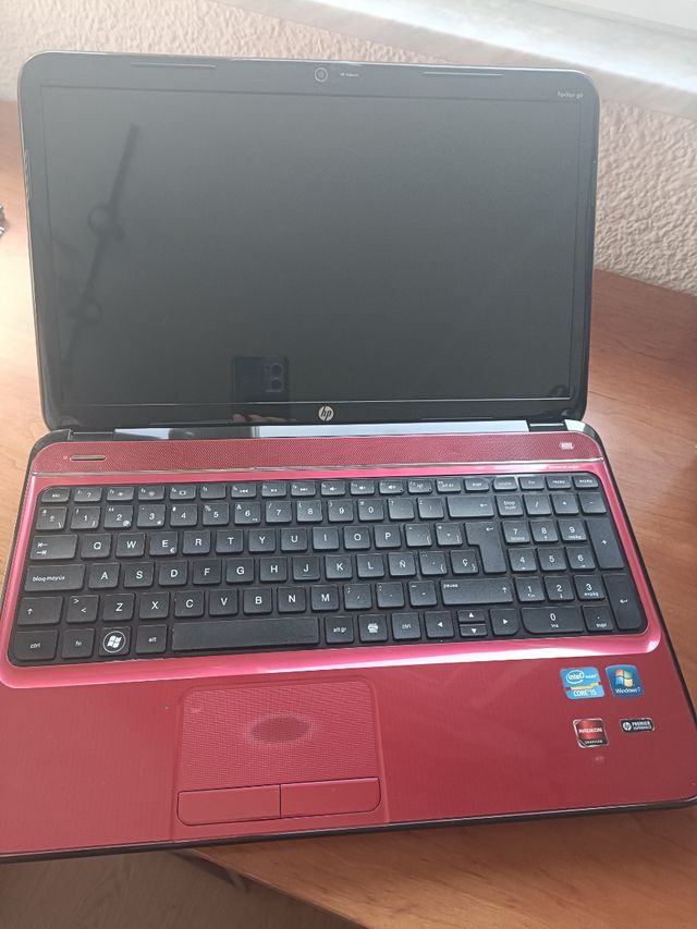 Portátil HP Pavilion g6 Rojo+maletín de trasporte.