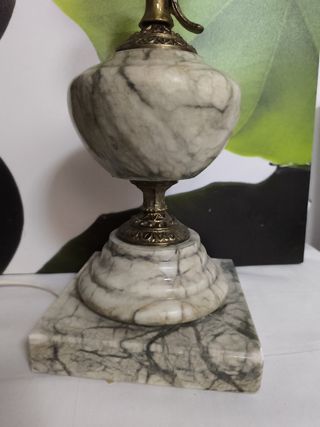 Lámpara bronce y mármol estilo sirena