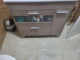 Mueble baño - Gris y marrón