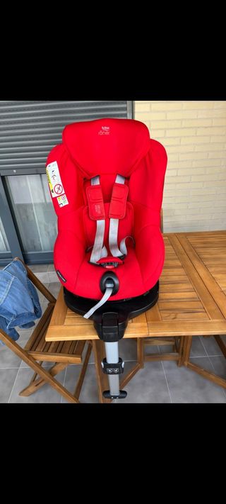Britax Römer Dualfix Isofix.