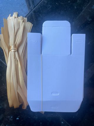 49 Cajitas regalo blancas - doradas