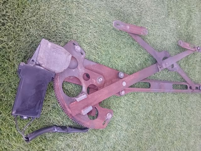 Elevalunas delantero izquierdo Mercedes W107