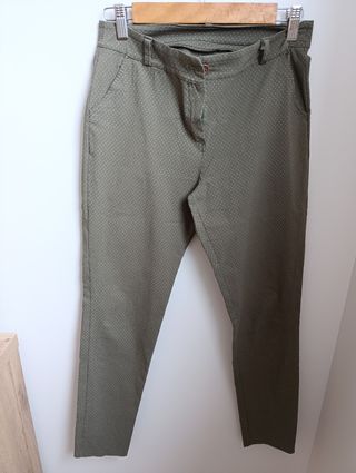 Pantalón topos verde militar