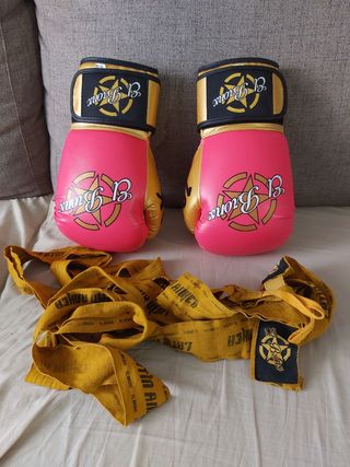 Guantes boxeo El Bronx rosa-dorados de 10 onzas.