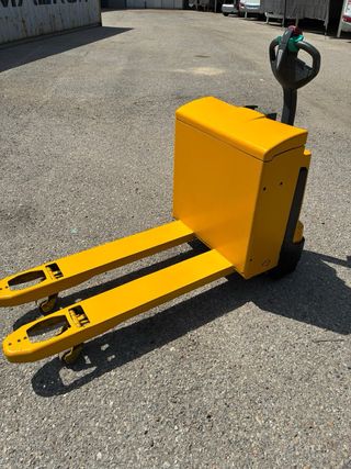 Transpaleta eléctrica Jungheinrich EJE 120