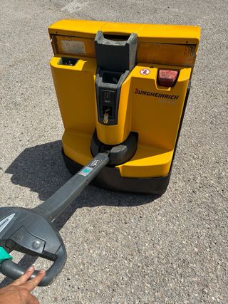 Transpaleta eléctrica Jungheinrich EJE 120