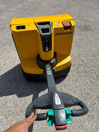 Transpaleta eléctrica Jungheinrich EJE 120