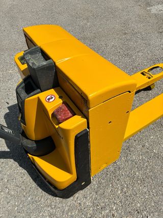 Transpaleta eléctrica Jungheinrich EJE 120