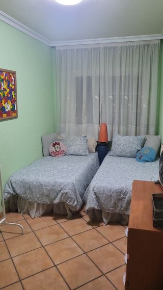 2 camas individuales - Gris