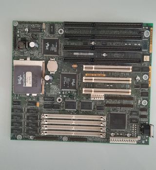 Placa base Intel Pentium 100Mhz