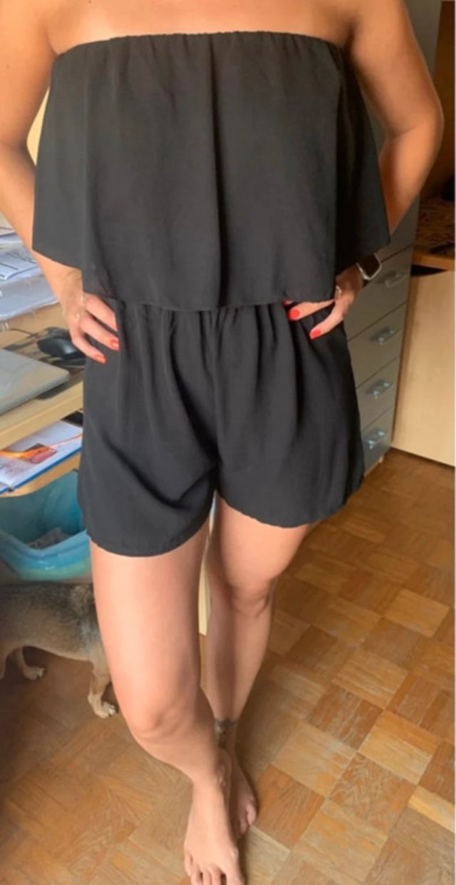 Tutina nera scollo a barca