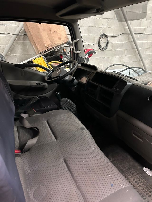 3 Camiones cesta elevadora Nissan Cabstar (LLEIDA)