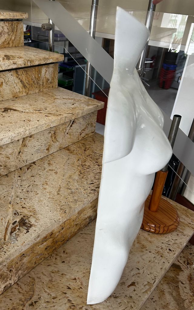 Manequim de torso de plástico branco