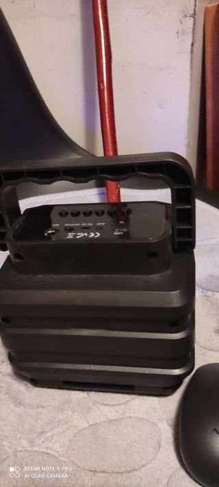 Altavoz Sakkya portátil con Bluetooth