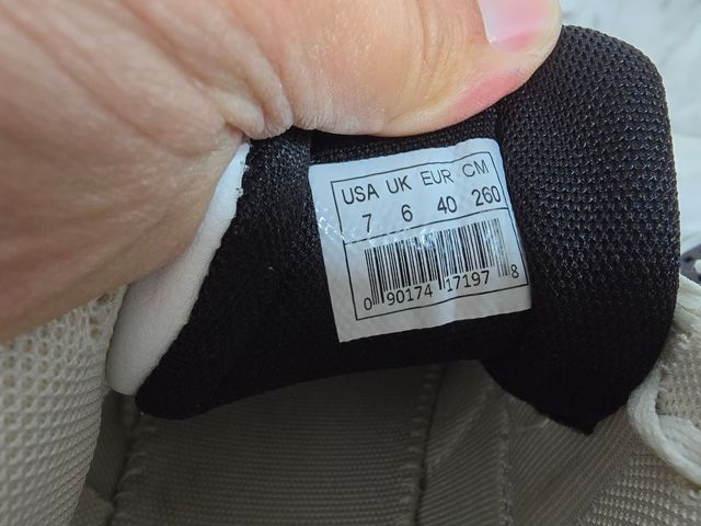 Nike Jordan 4 Retro Blancas