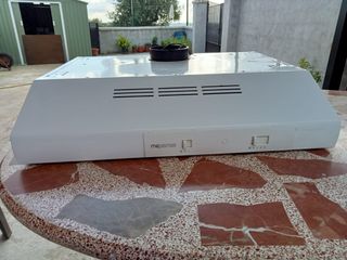Campana extractora blanca
Marca MEPAMSA