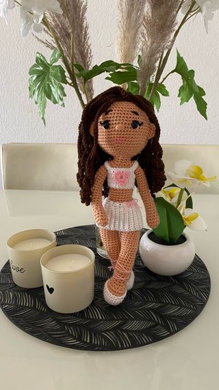 Muñeca amigurumi 30cm