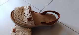 Sandalias plataforma beige y marrón (no marca)