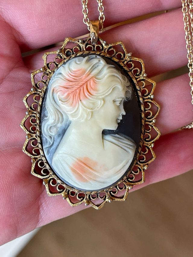 Collana cameo vintage bronzo dorato