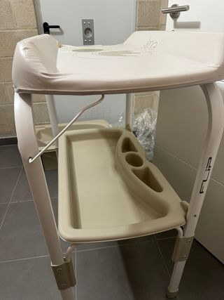 Cambiador bebé con bañera