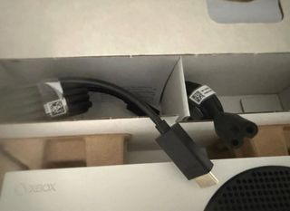 Xbox Series S con controller + extra - come nuova