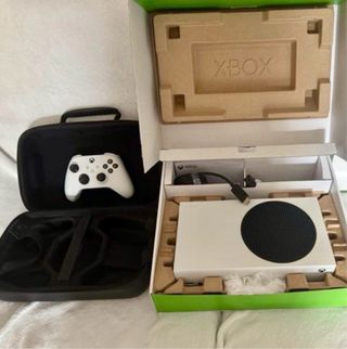 Xbox Series S con controller + extra - come nuova