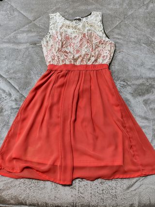 Vestido verano encaje blanco-coral
