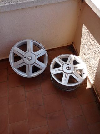 2 Llantas Renault Laguna 2 + piloto