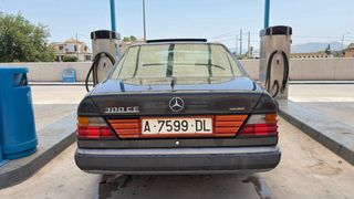 Mercedes-Benz Clase E 1988