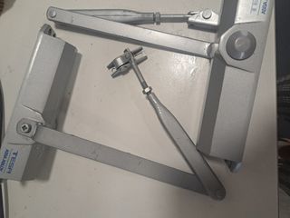 Cierrapuertas Tesa Assa Abloy tambiem doble puerta