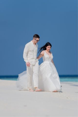 Vestido Novia espalda abierta de tul y encaje 